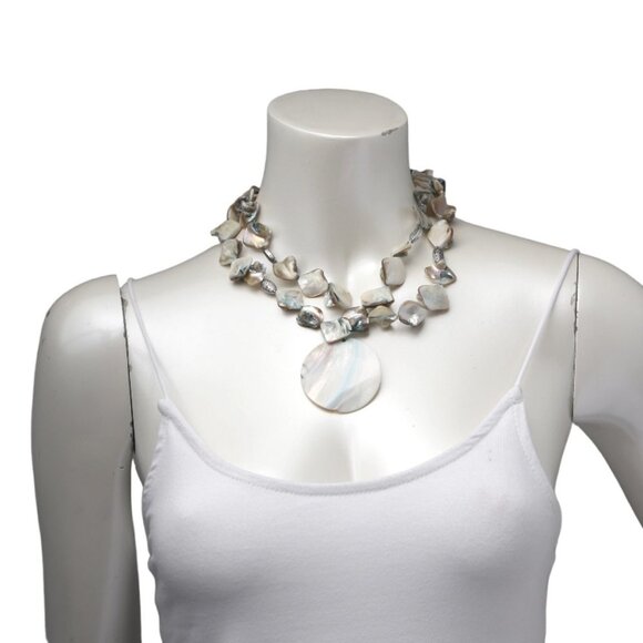 Vintage Iridescent Pearl Mother of Pearl Shell Necklace & Earring Set White Blue - Picture 12 of 12